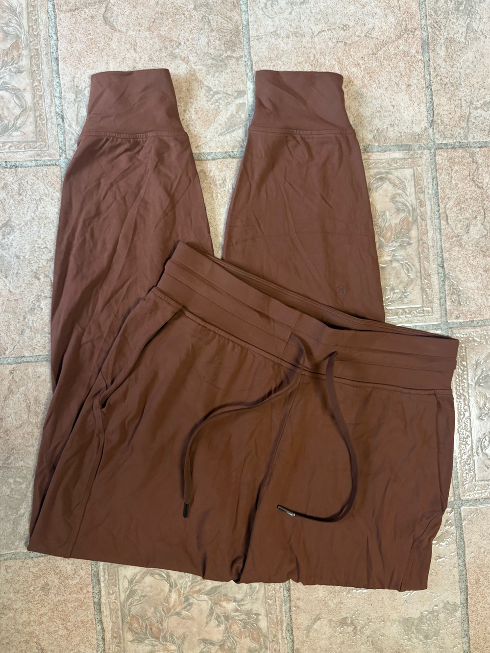 Lululemon Ready to Rulu jogger